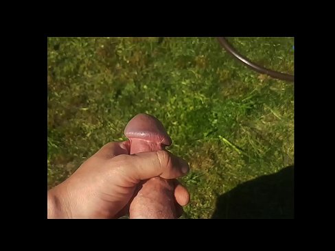 ❤️ A guapa quente recibe o seu coño rosa fodido e corre cun chorro nun xardín de verán ❤️❌ Vídeo de puta  en % gl.redpornpictures.ru % ﹏